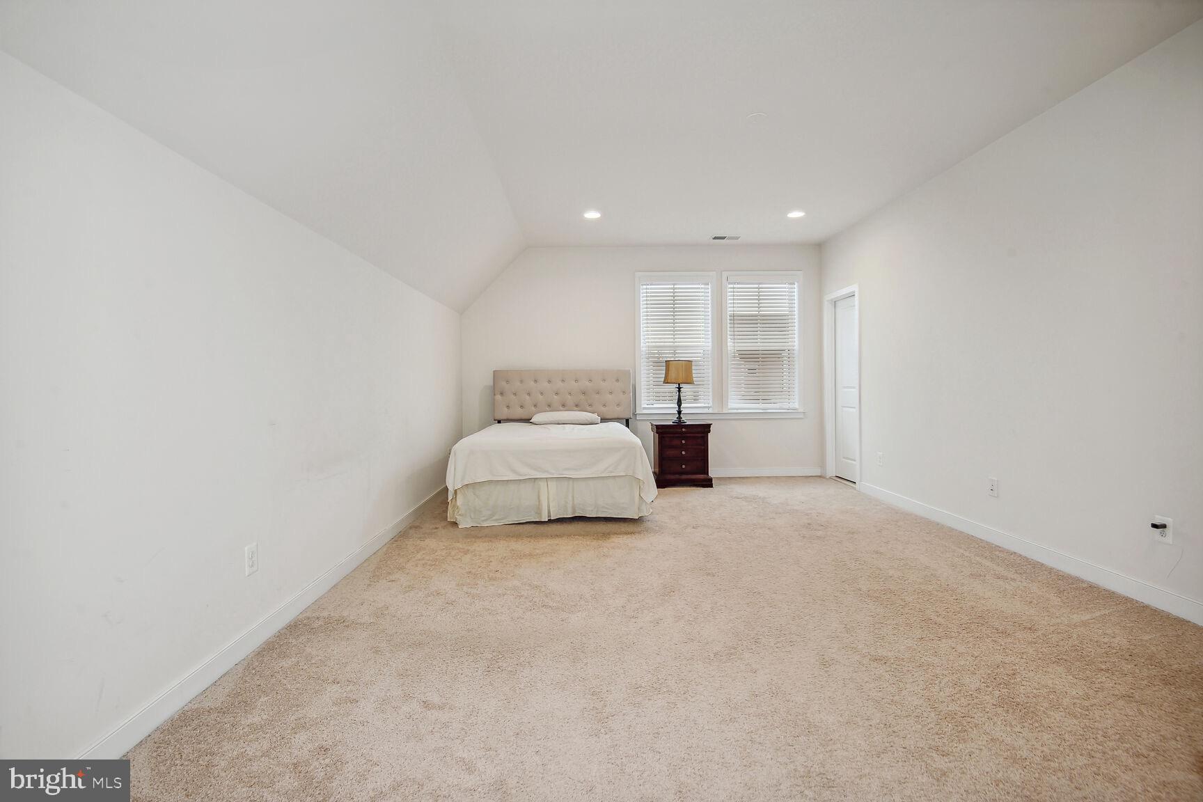 PROSPERITY PLAINS - Residential Lease