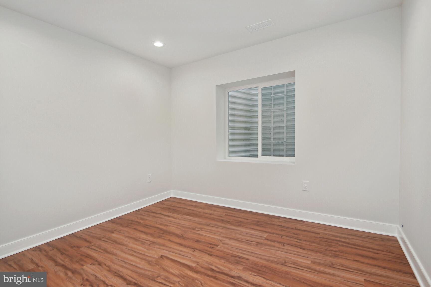 PROSPERITY PLAINS - Residential Lease