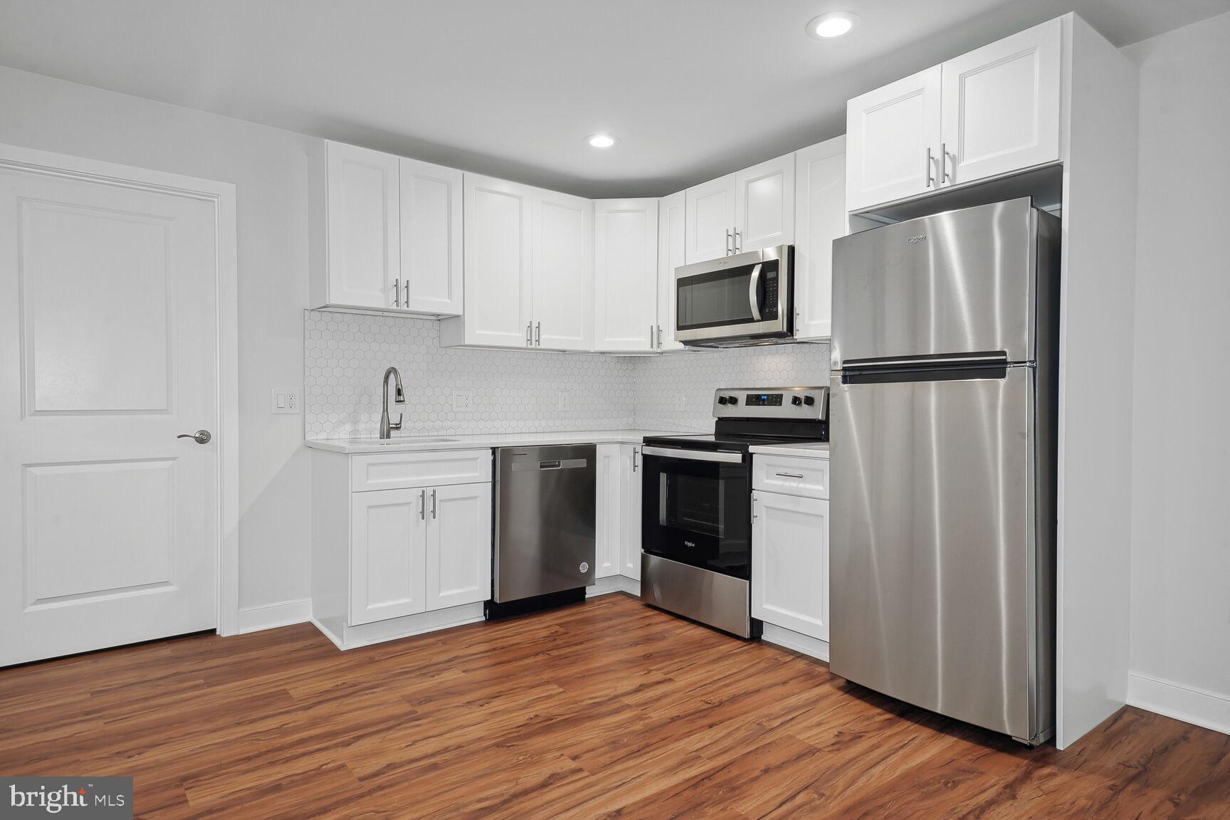 PROSPERITY PLAINS - Residential Lease