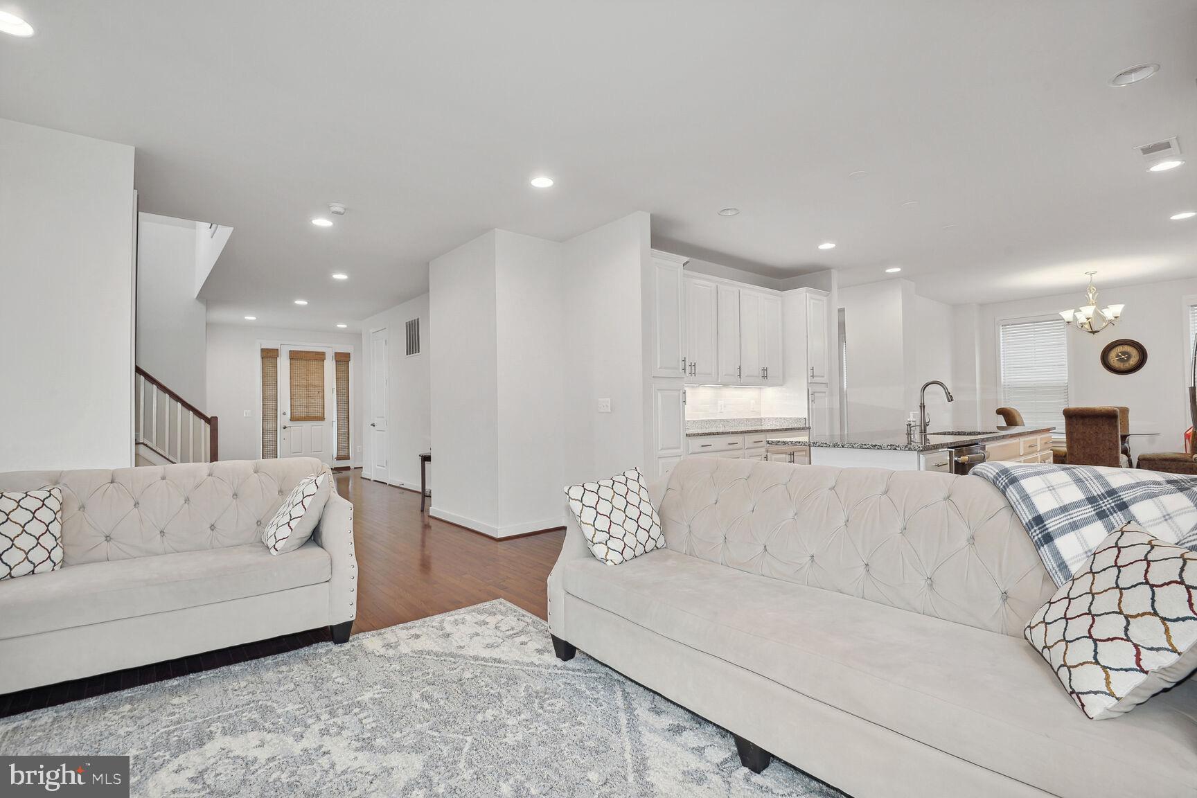 PROSPERITY PLAINS - Residential Lease