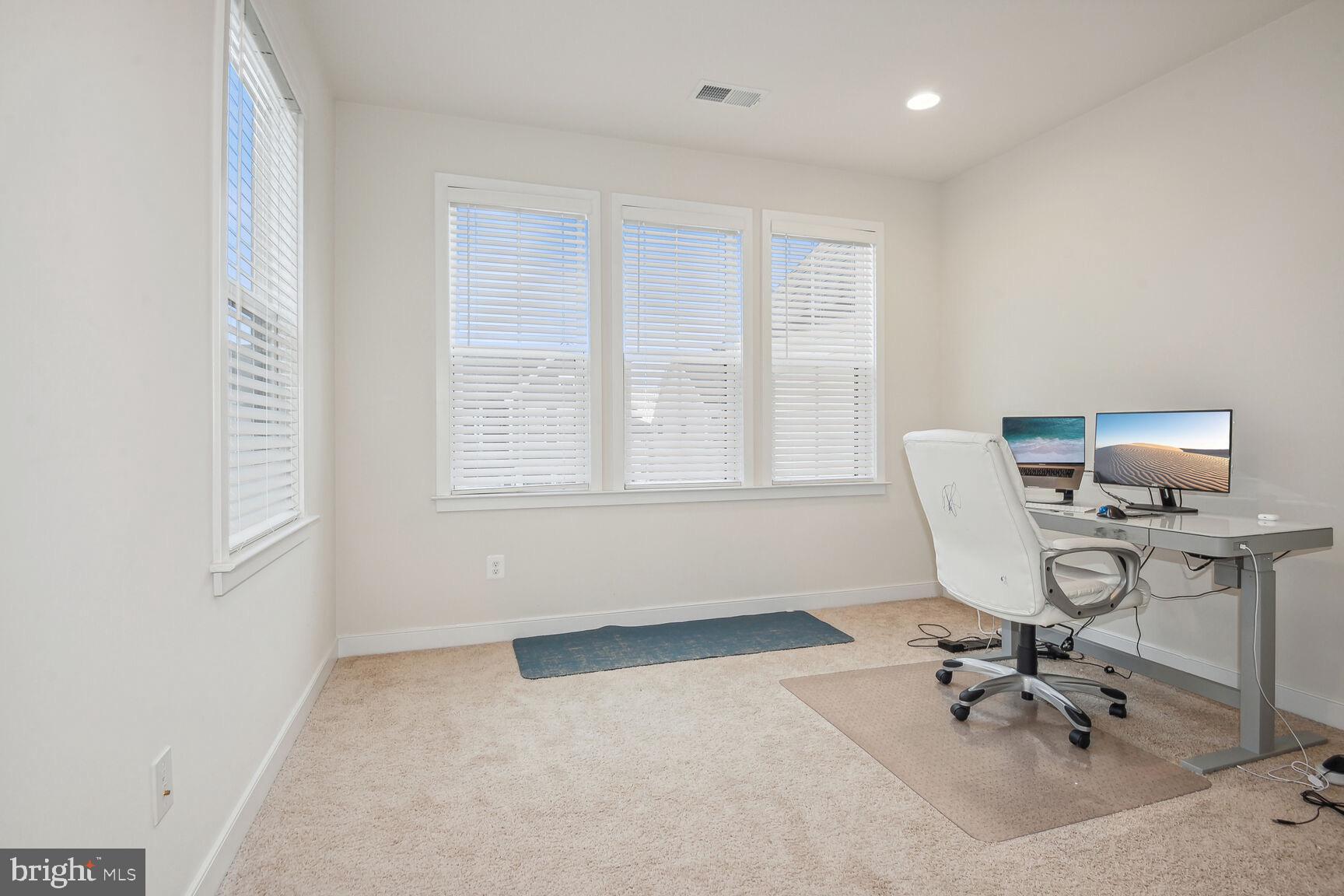 PROSPERITY PLAINS - Residential Lease