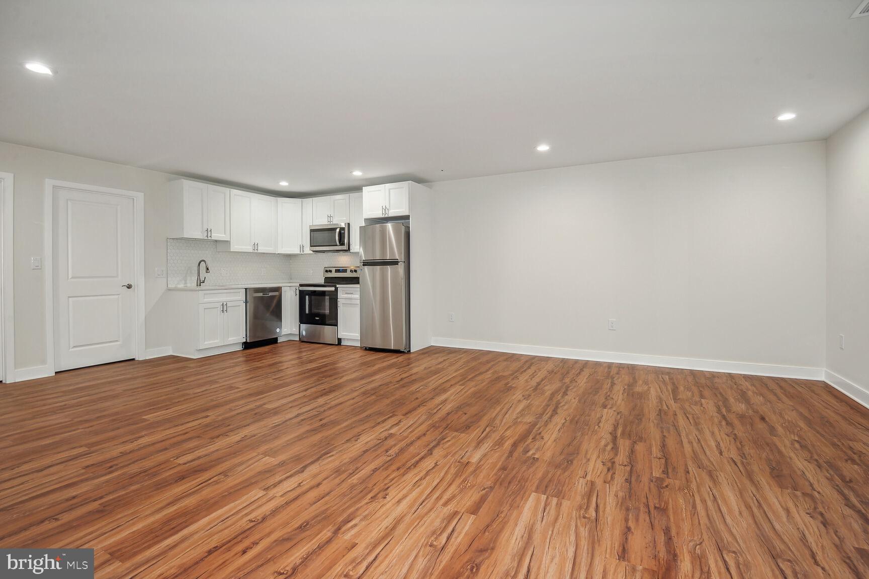 PROSPERITY PLAINS - Residential Lease