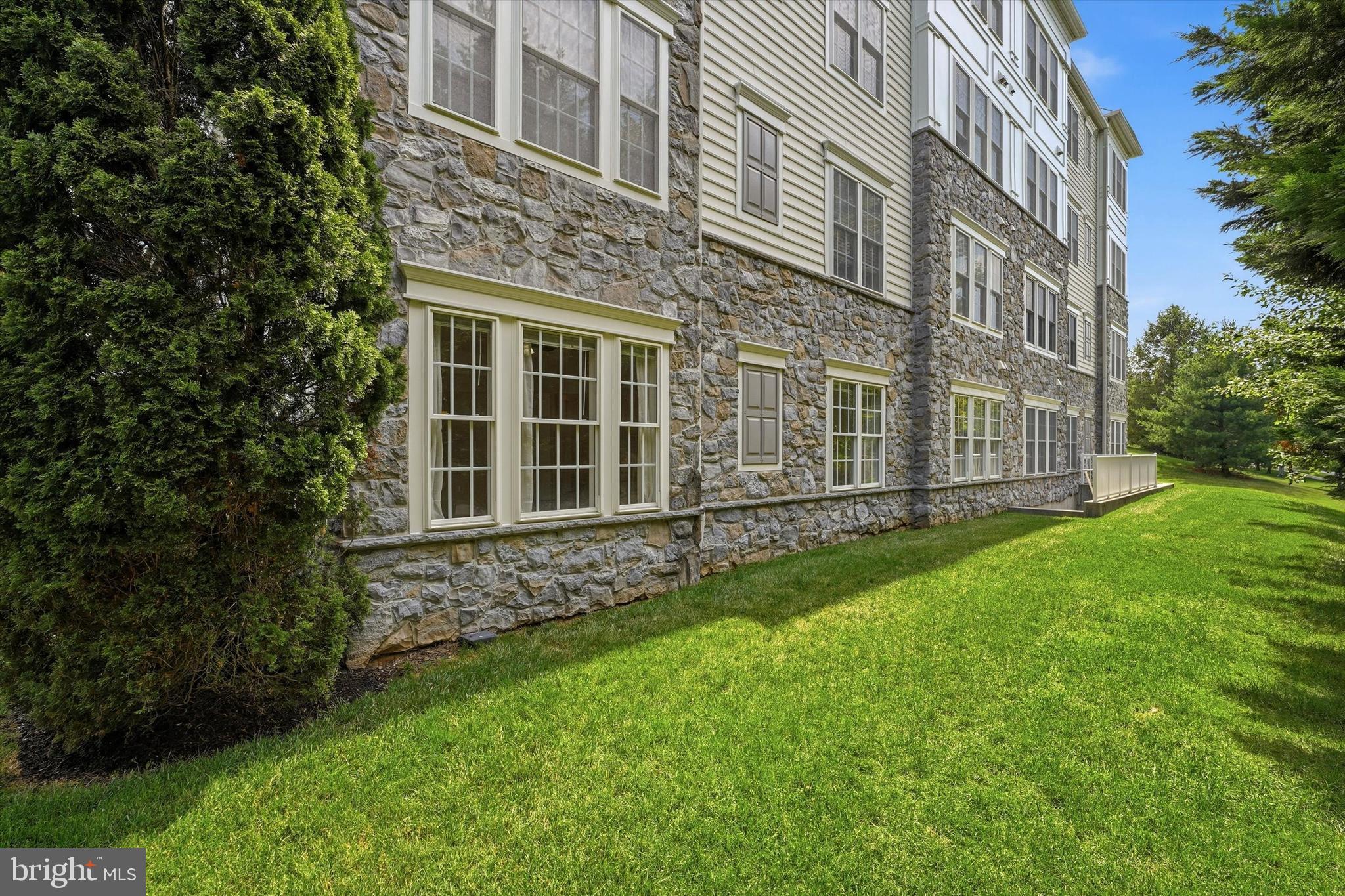 1102 LILAC COURT