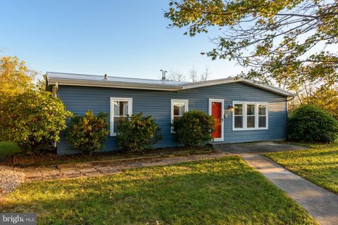 141 SHIRKS LANE GRANTVILLE PA 17028