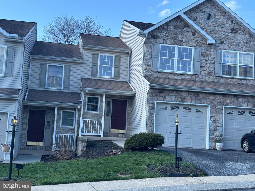 Photo of 6 Fargreen Court #1C, ETTERS, PA 17319 (MLS # PAYK2100708)