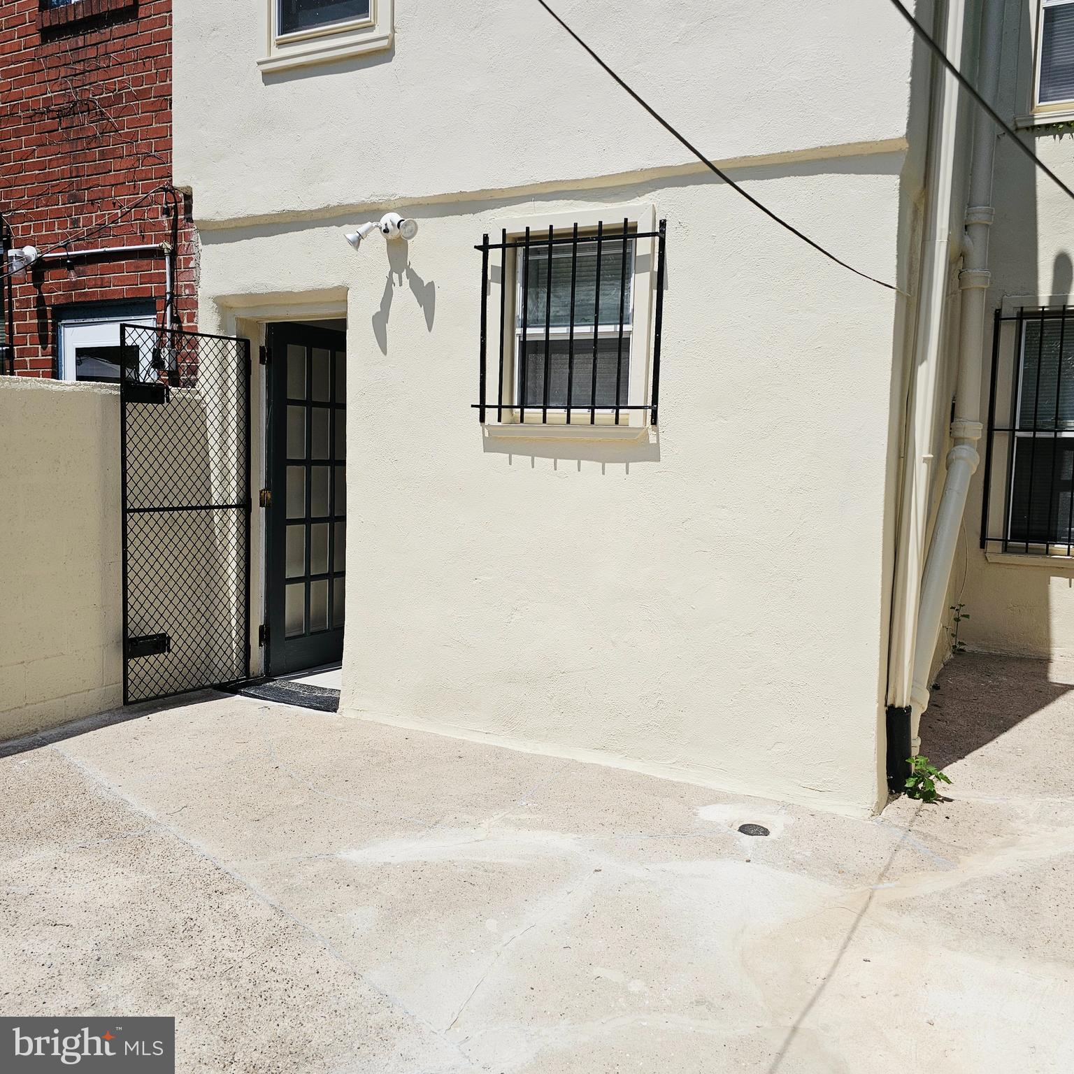 GRADUATE HOSPITAL - Residential Lease