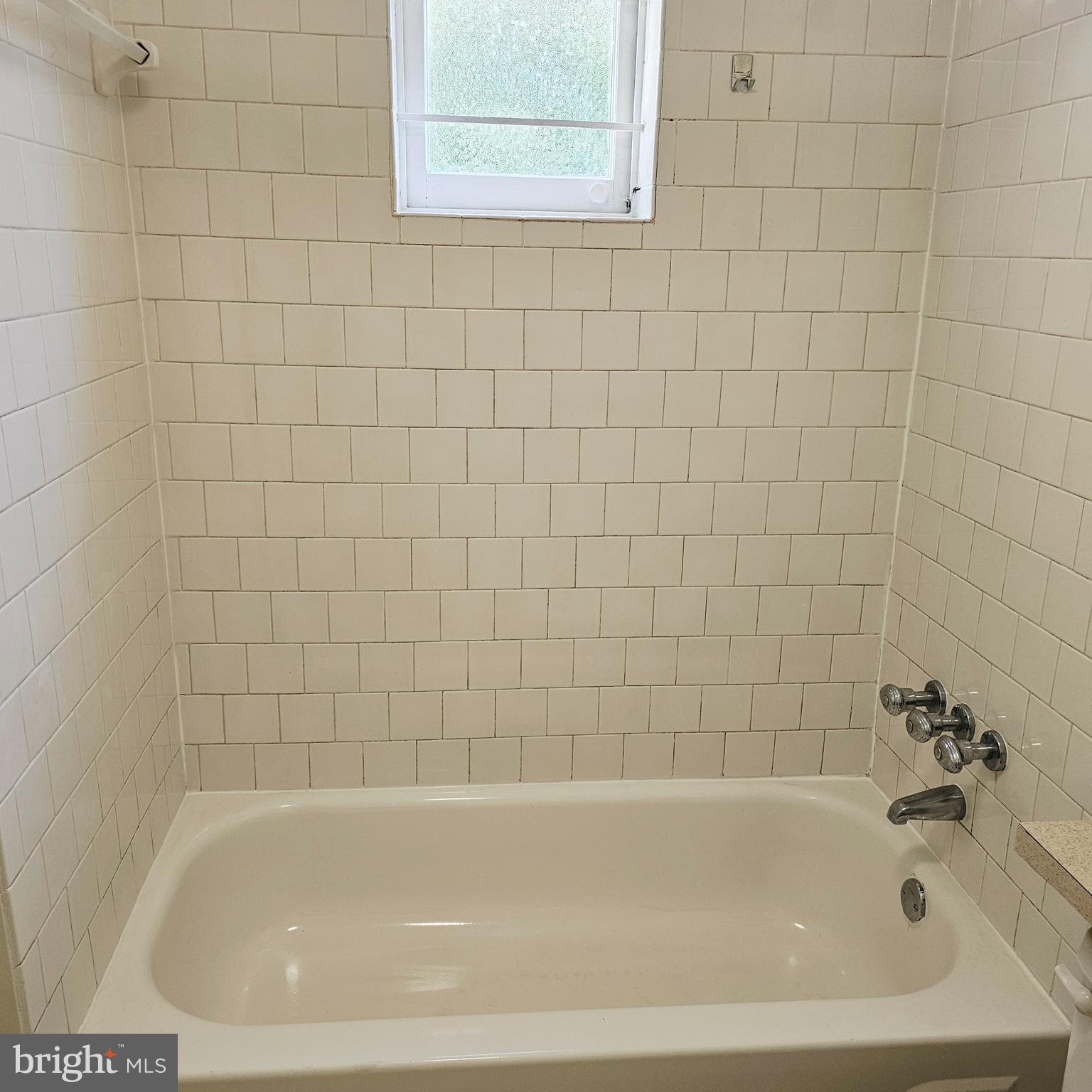 GRADUATE HOSPITAL - Residential Lease