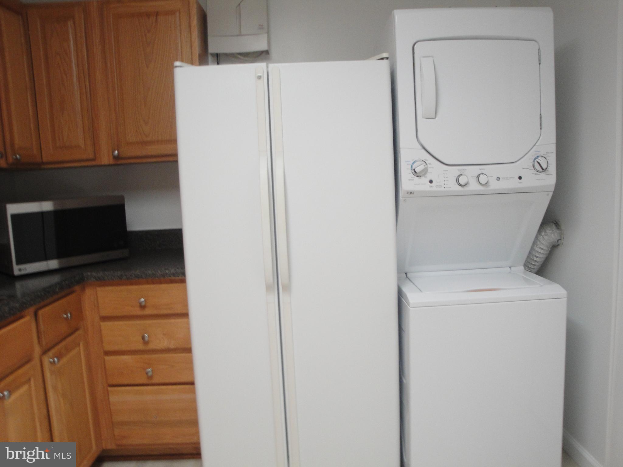 ROTONDA - Residential Lease