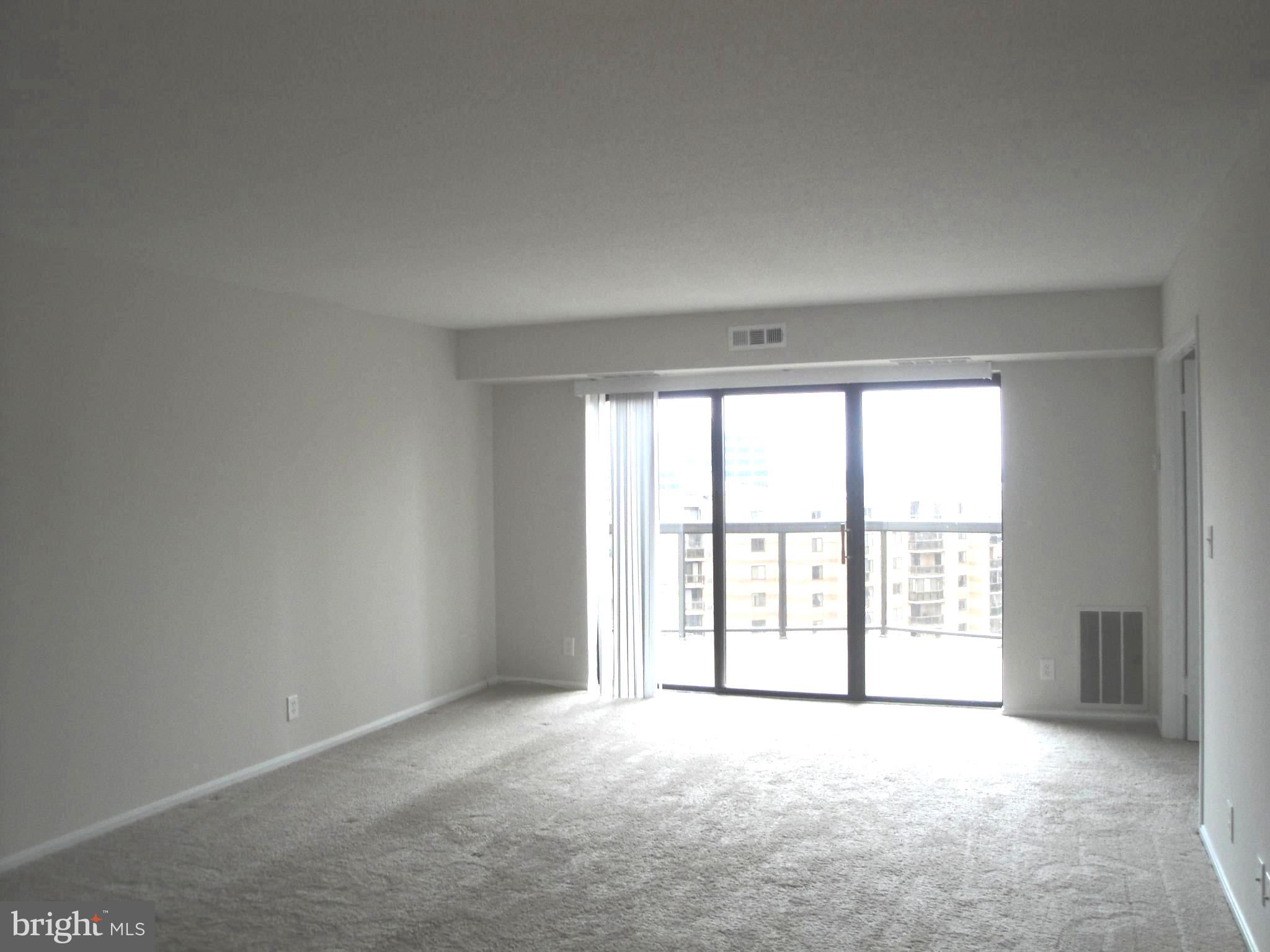 ROTONDA - Residential Lease