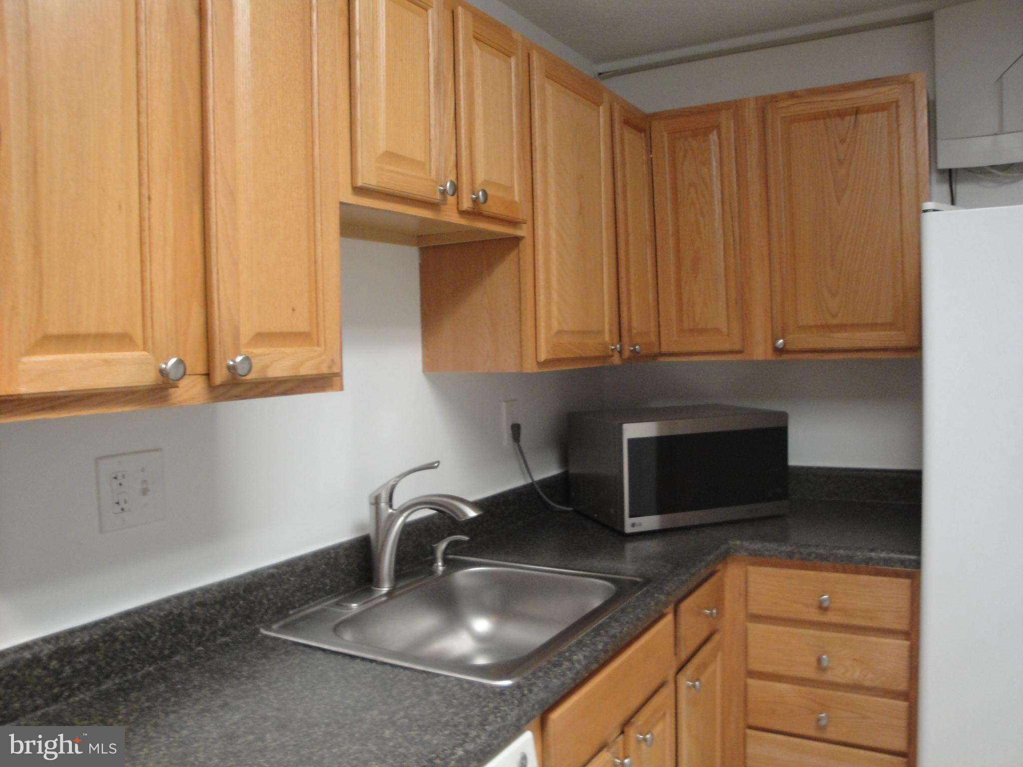 ROTONDA - Residential Lease