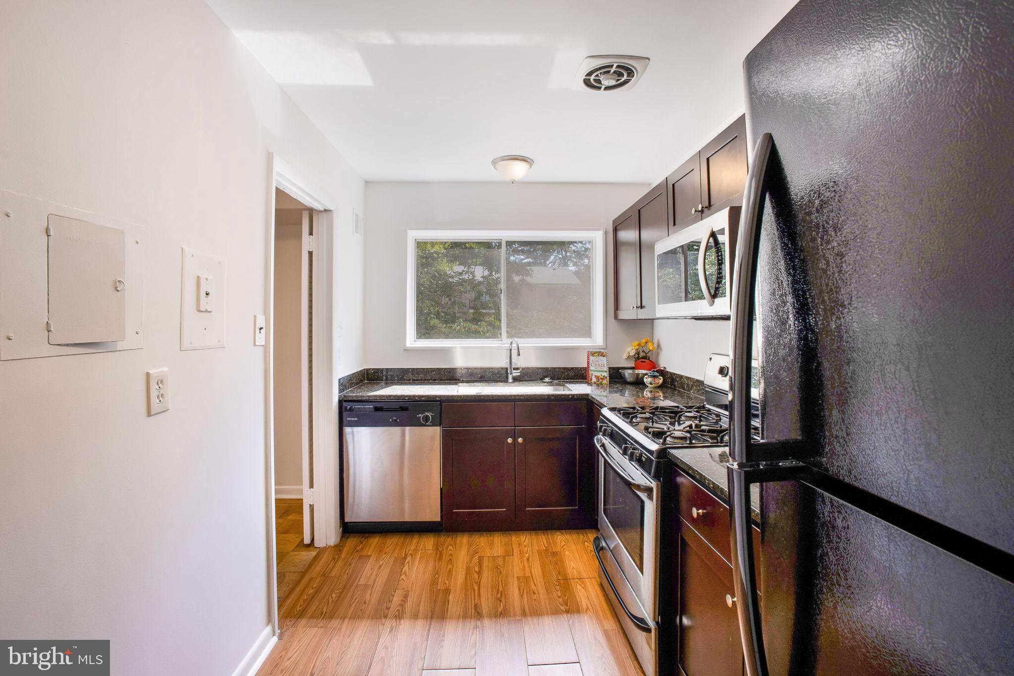 PARKSIDE CONDOMINIUMS - Residential