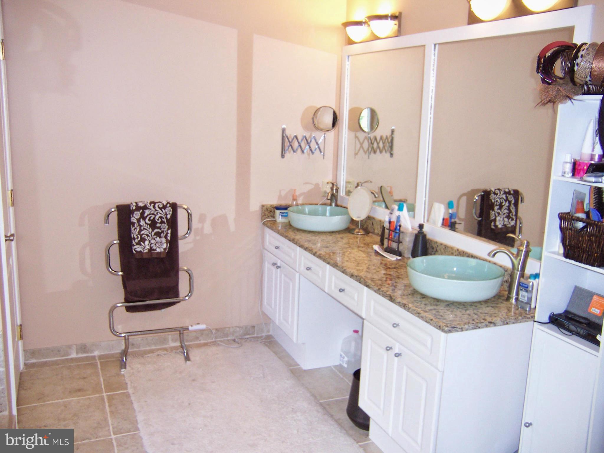 TREEVIEW ESTATES - Residential Lease