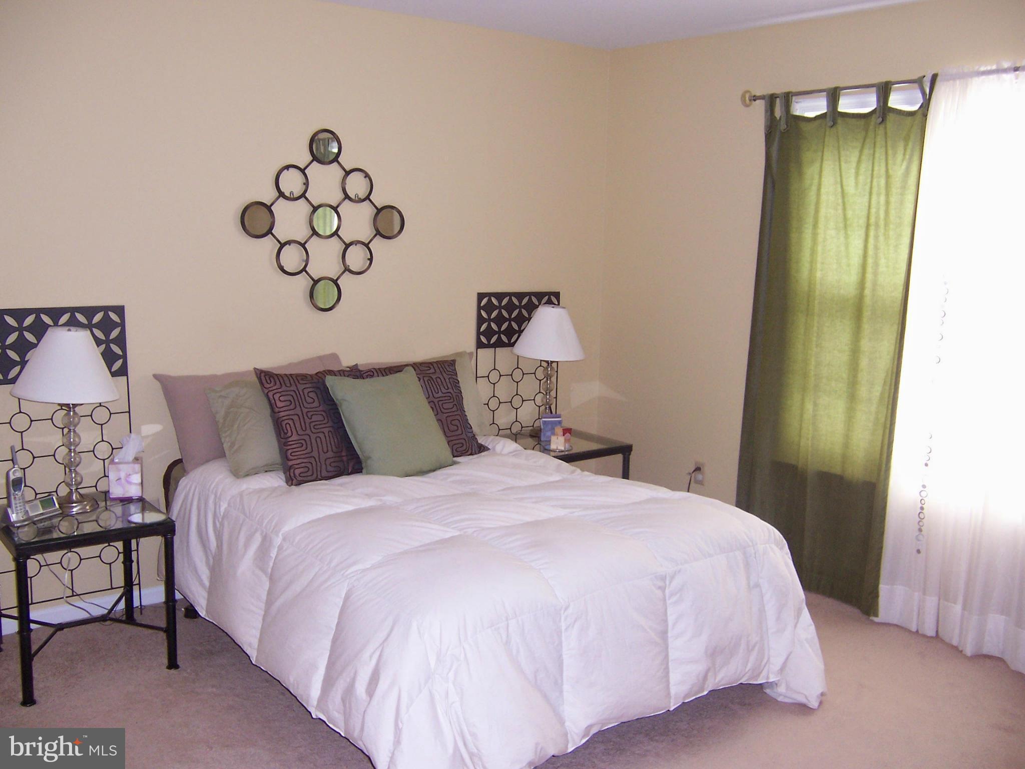 TREEVIEW ESTATES - Residential Lease