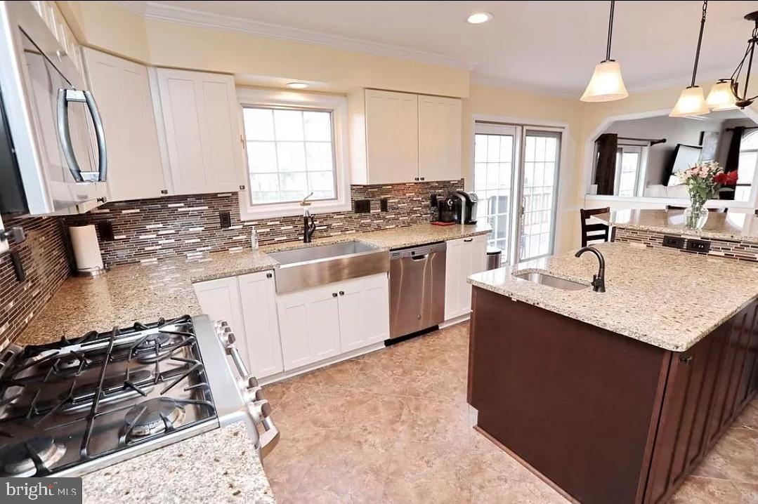 KINGS GRANT - Residential