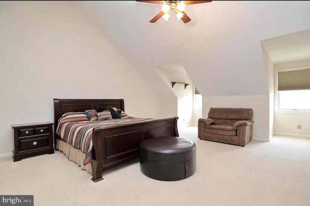 KINGS GRANT - Residential