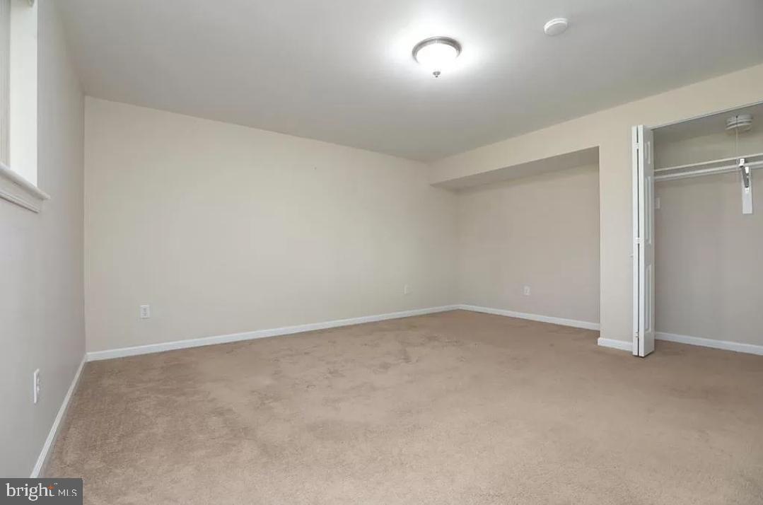 KINGS GRANT - Residential