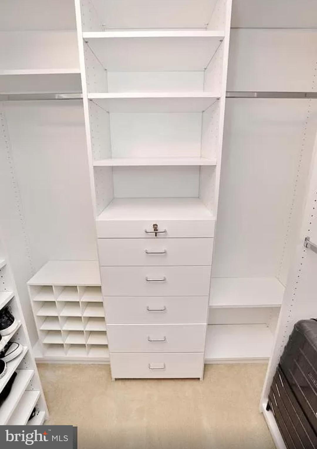 KINGS GRANT - Residential