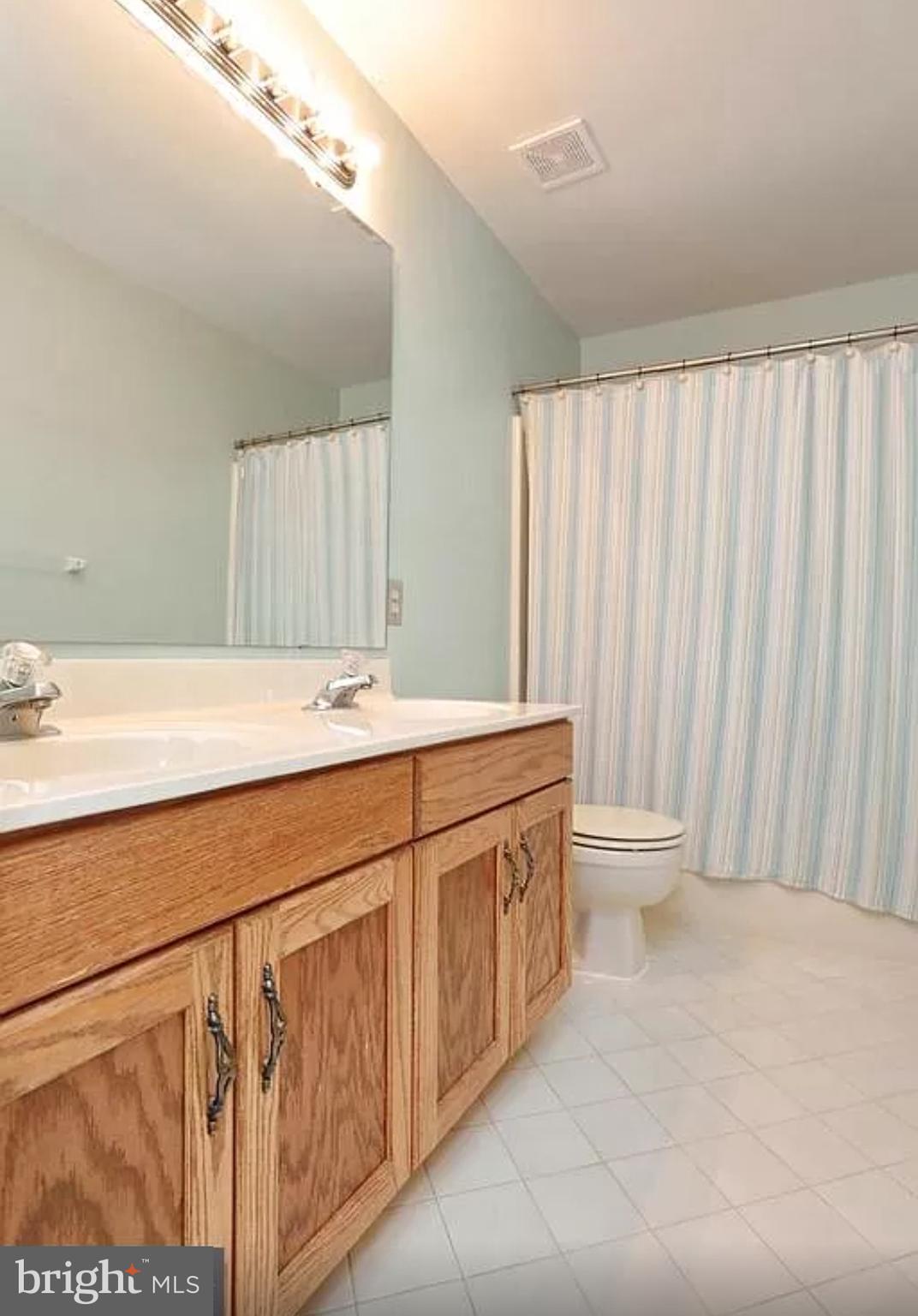 KINGS GRANT - Residential