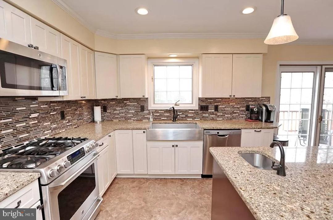 KINGS GRANT - Residential