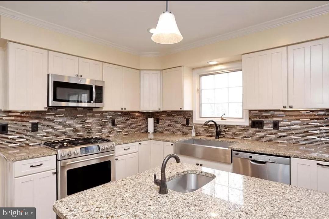 KINGS GRANT - Residential