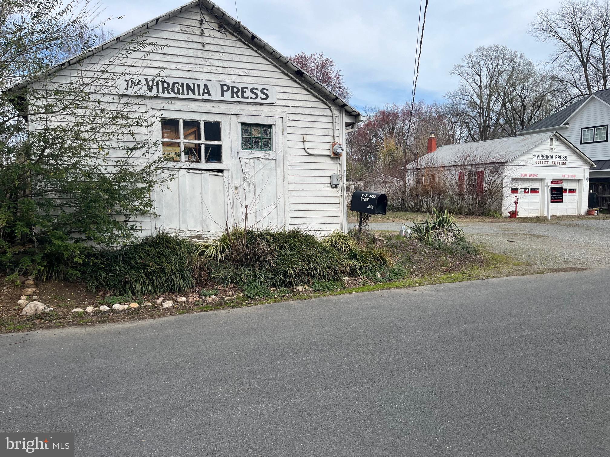 MOORE AND OLIVER - Land