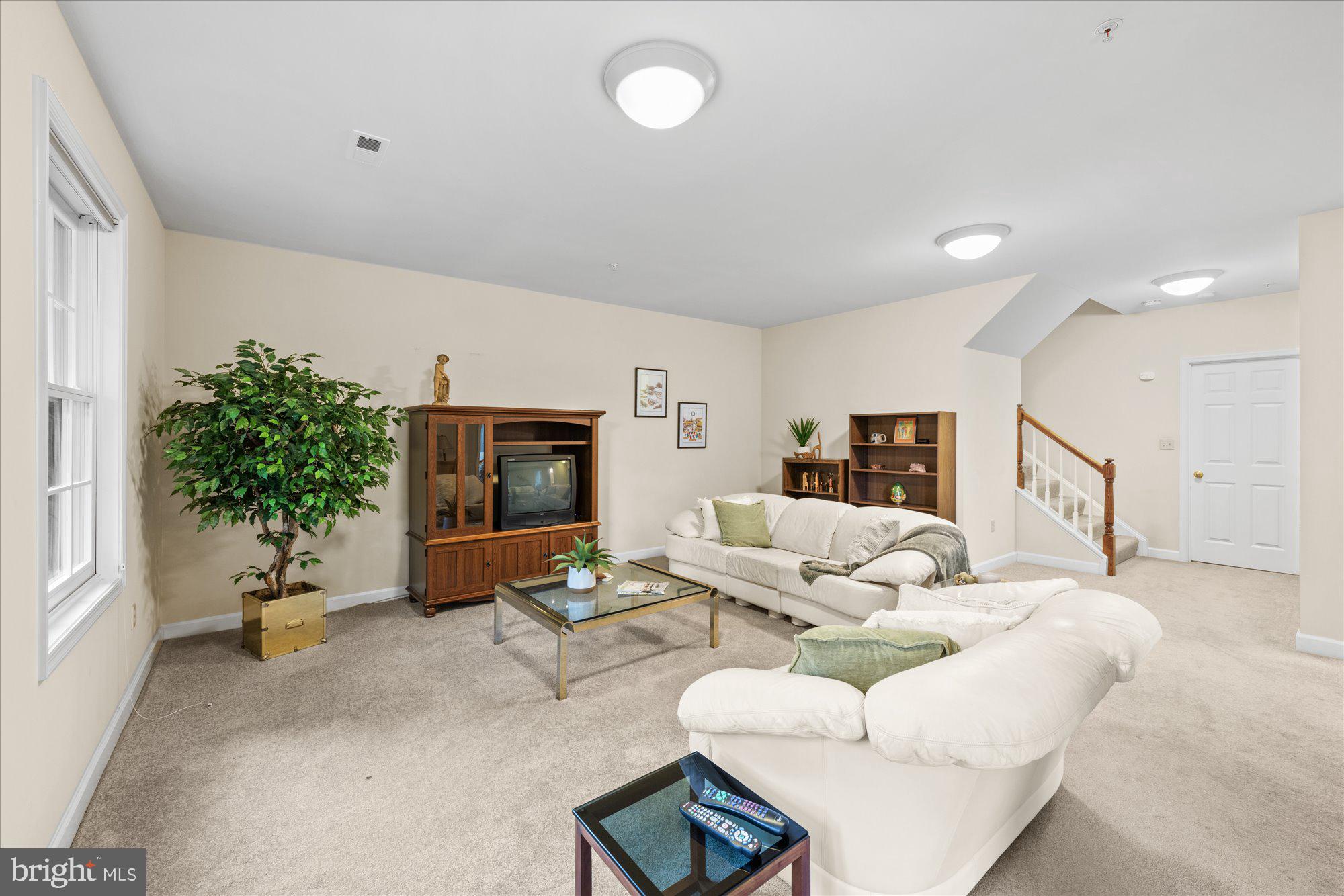 RIVER FALLS - Residential