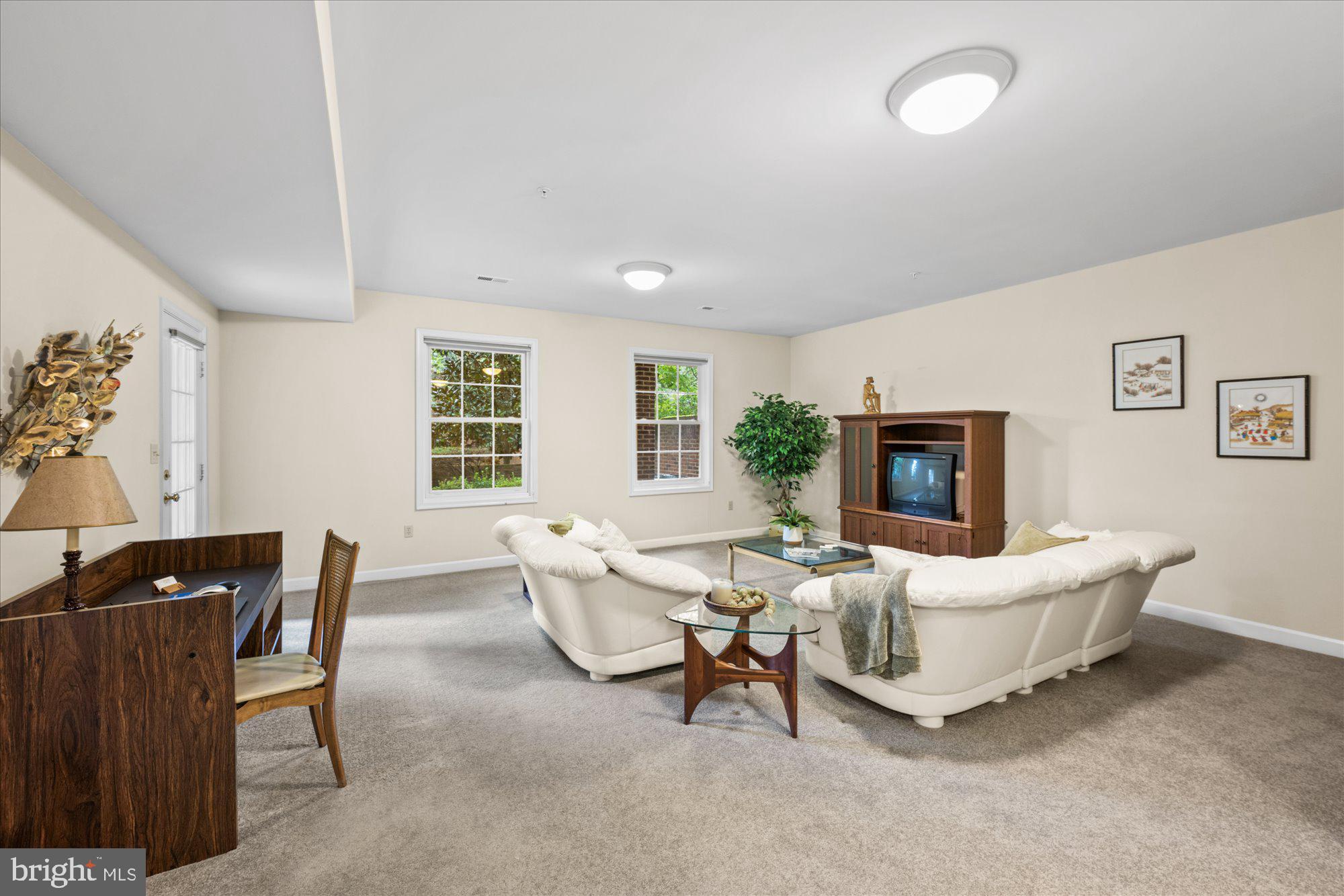 RIVER FALLS - Residential