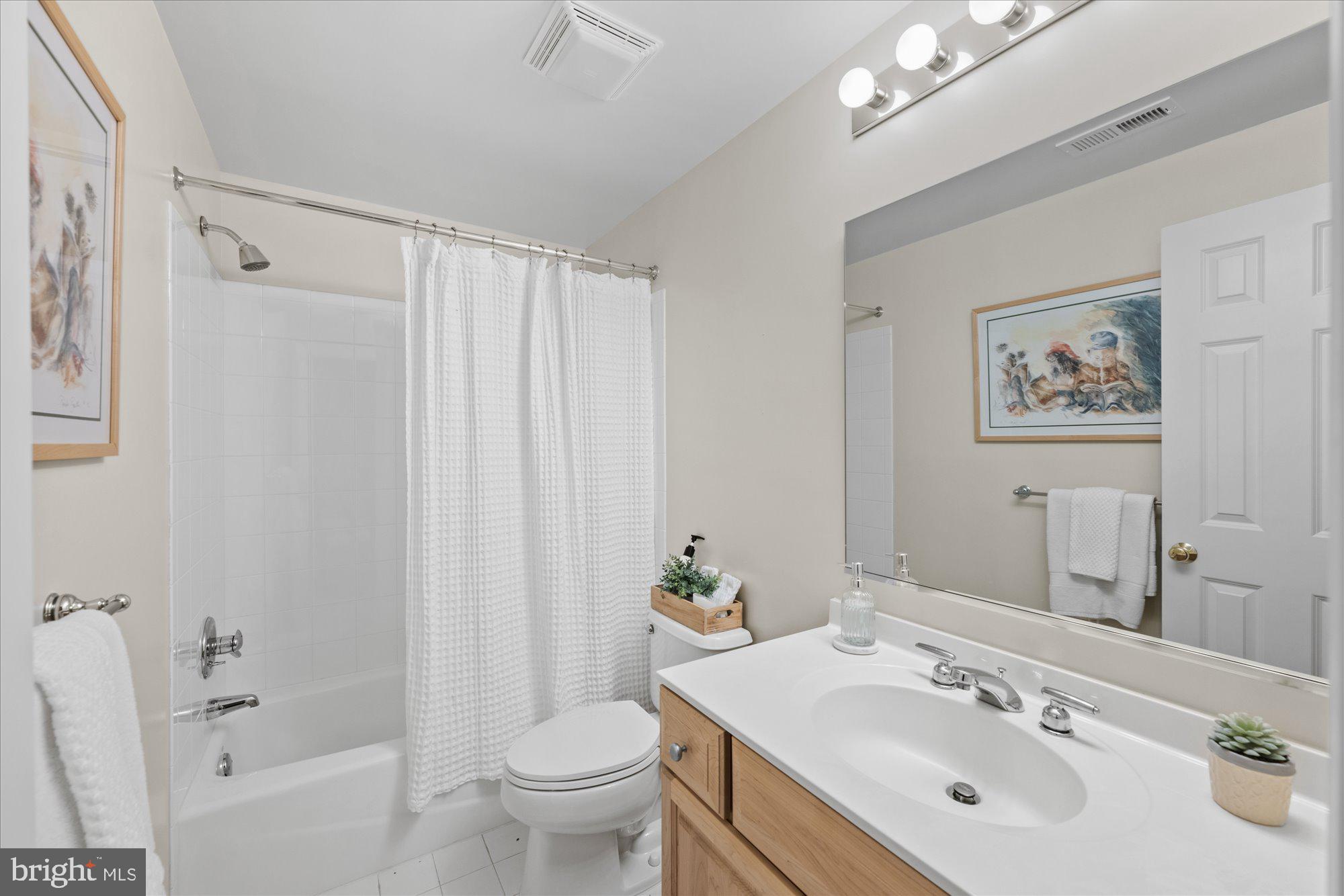 RIVER FALLS - Residential