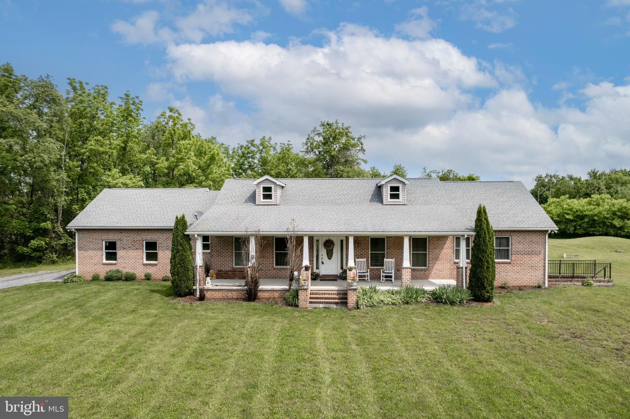 DEER CHASE - Residential