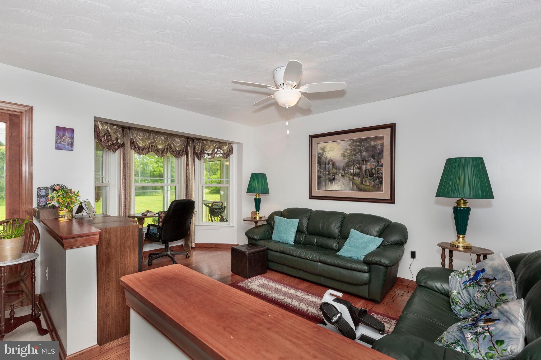 DEER CHASE - Residential