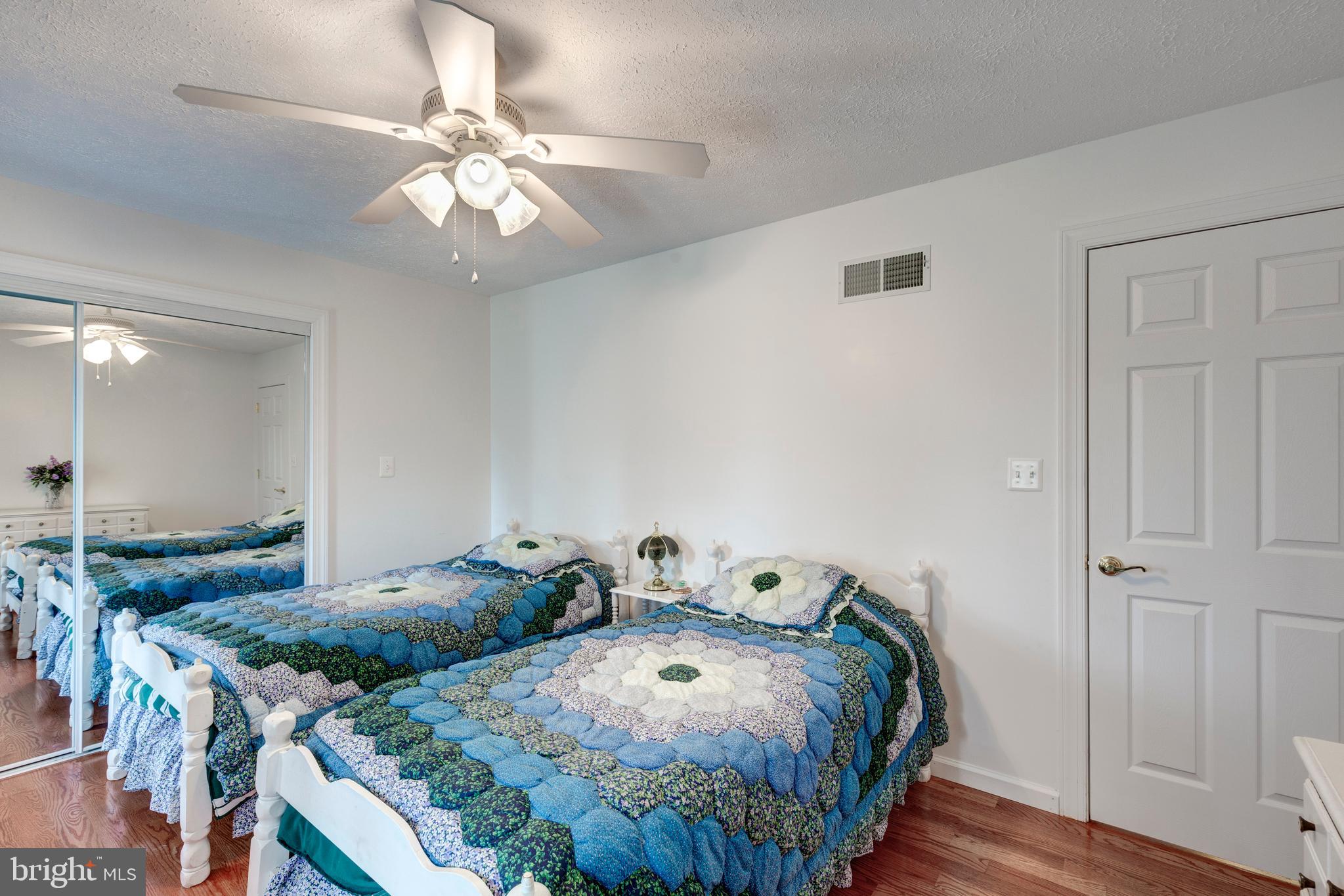 DEER CHASE - Residential