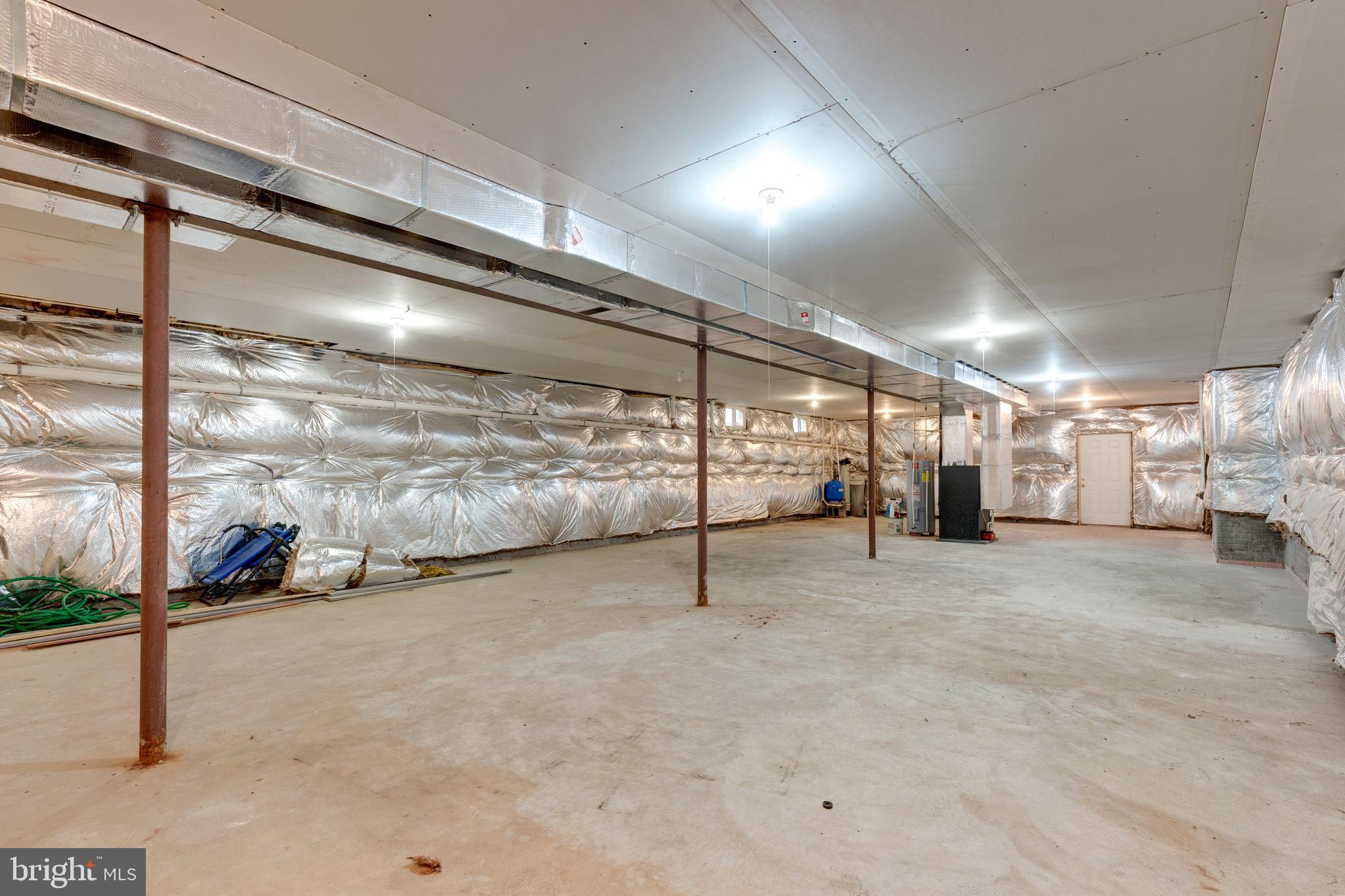 DEER CHASE - Residential