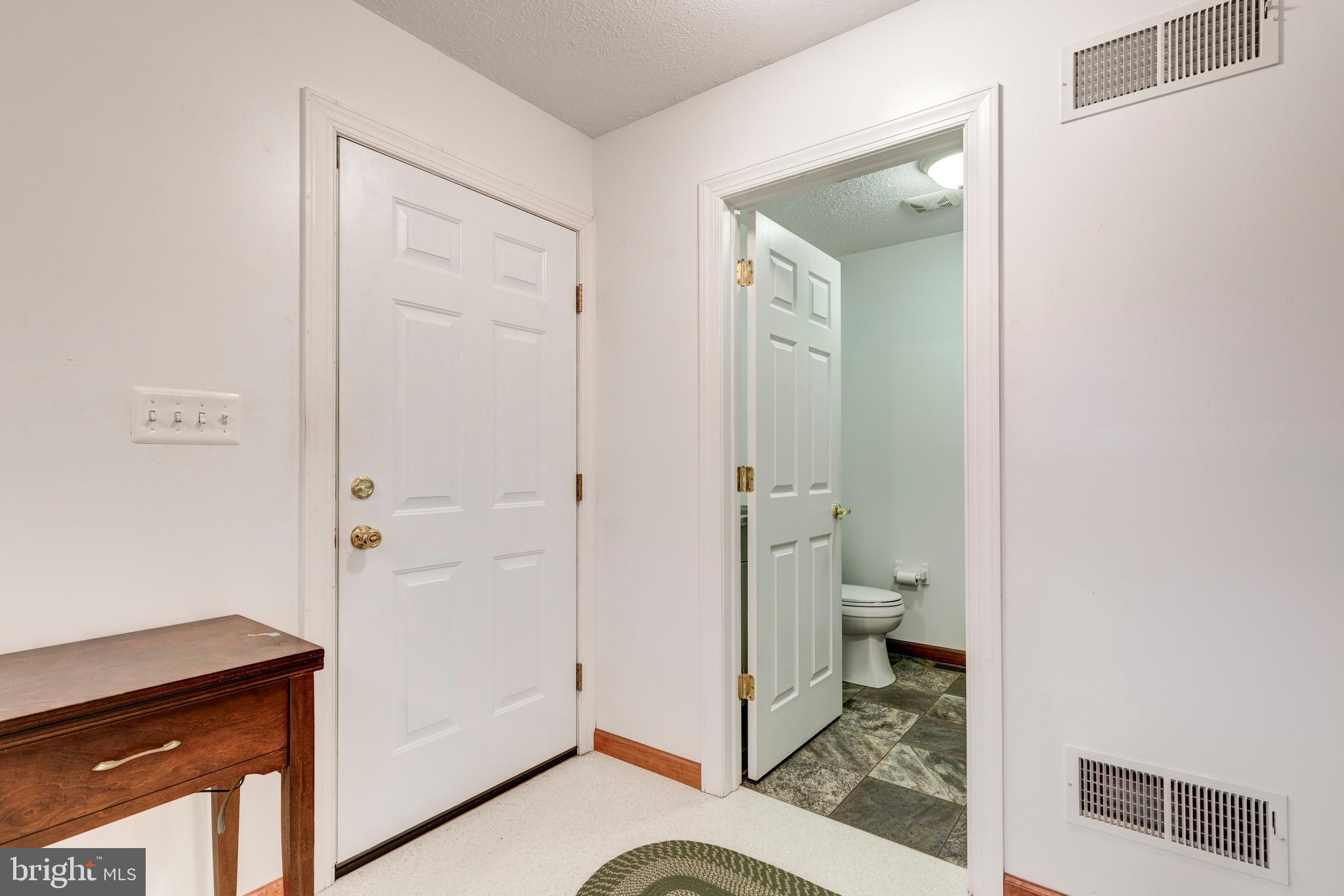 DEER CHASE - Residential