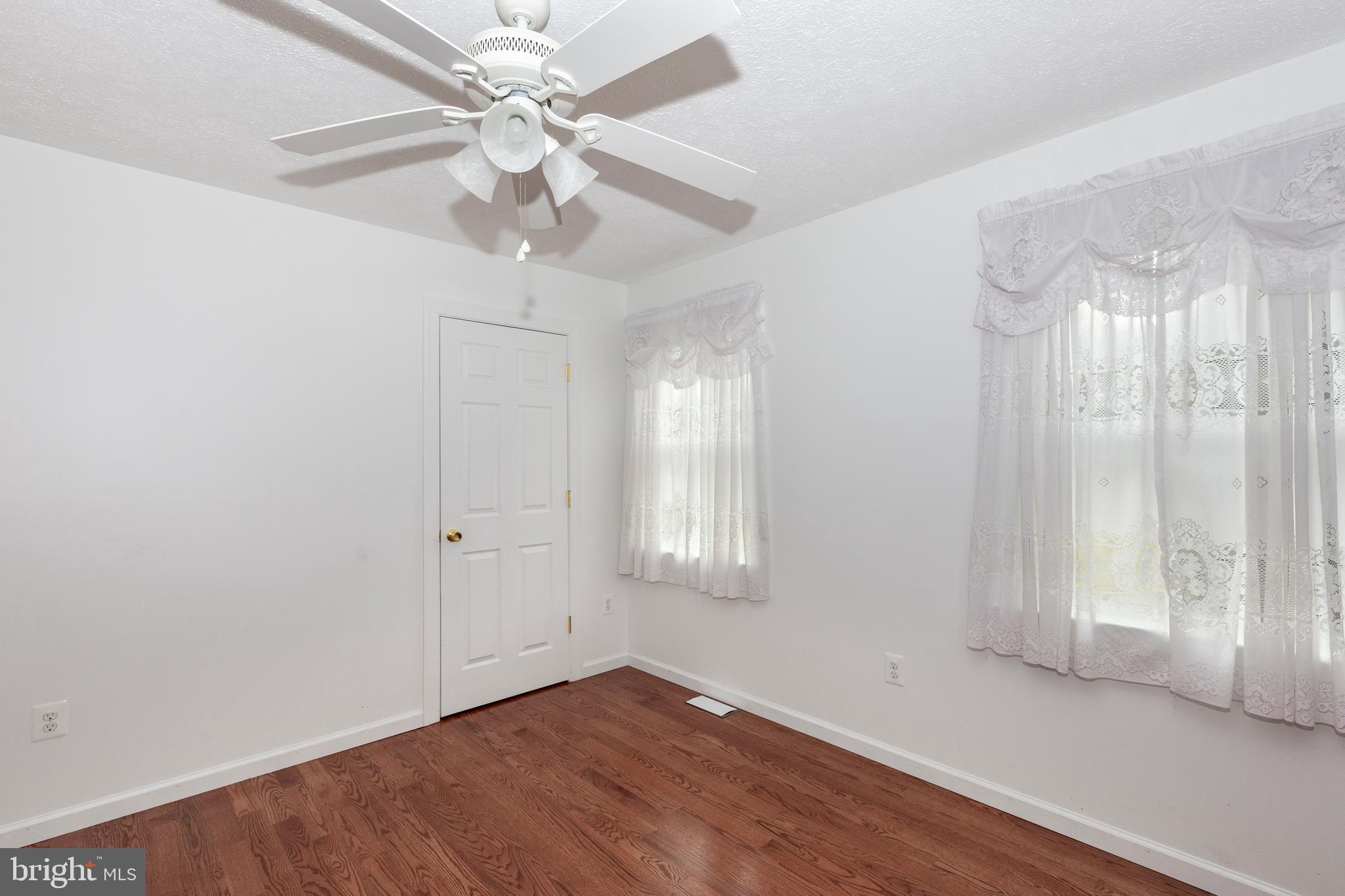 DEER CHASE - Residential