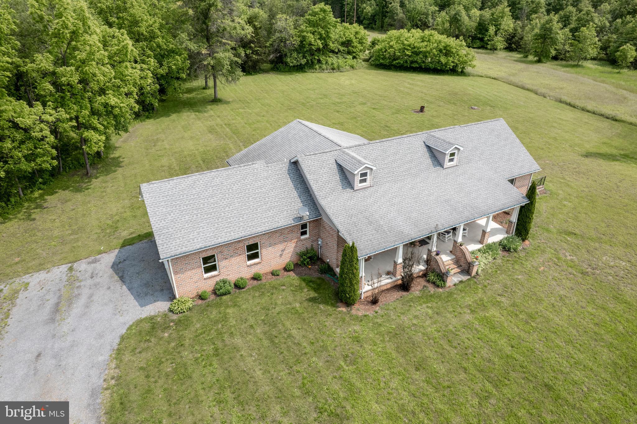 DEER CHASE - Residential