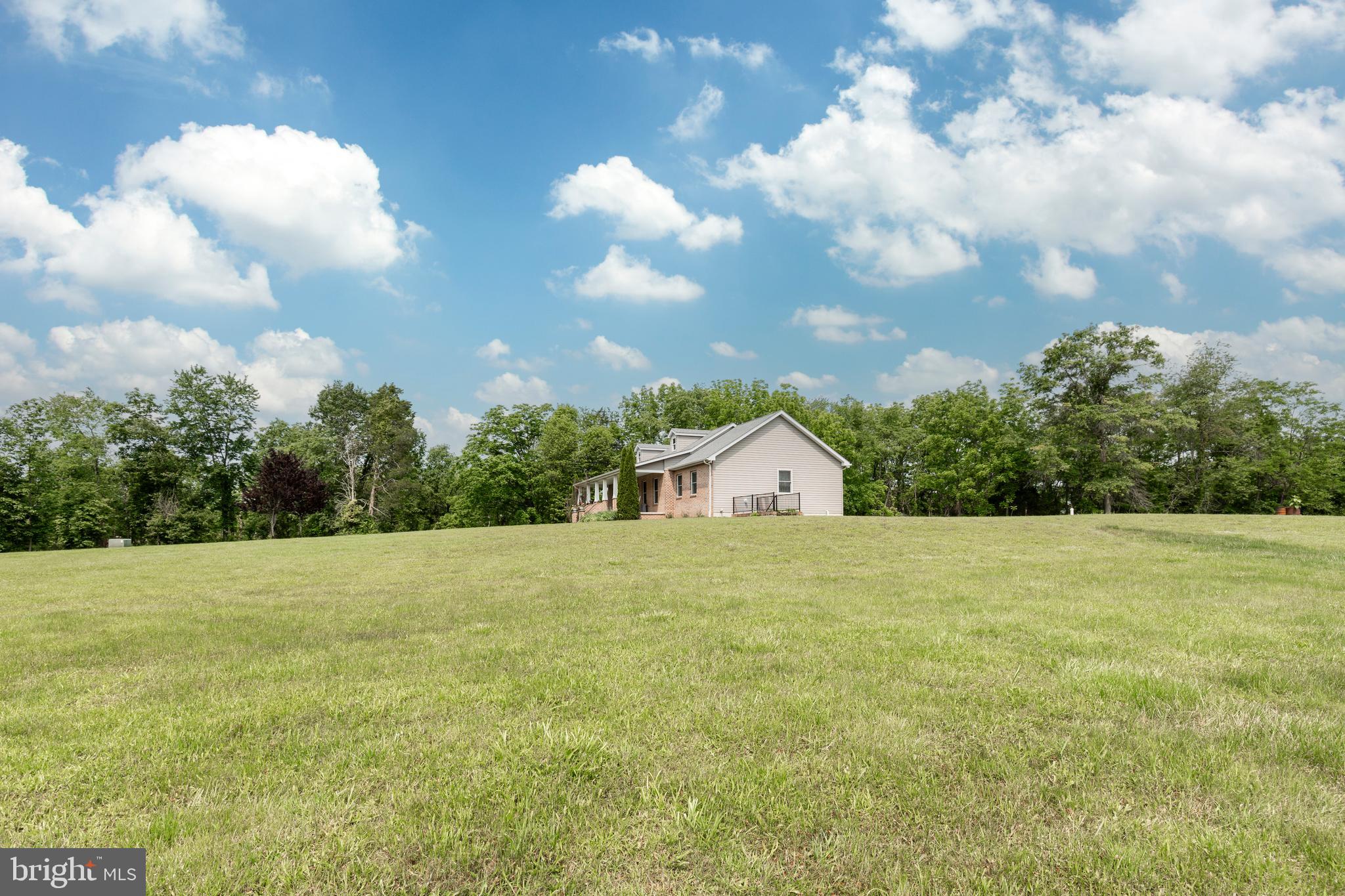 DEER CHASE - Residential