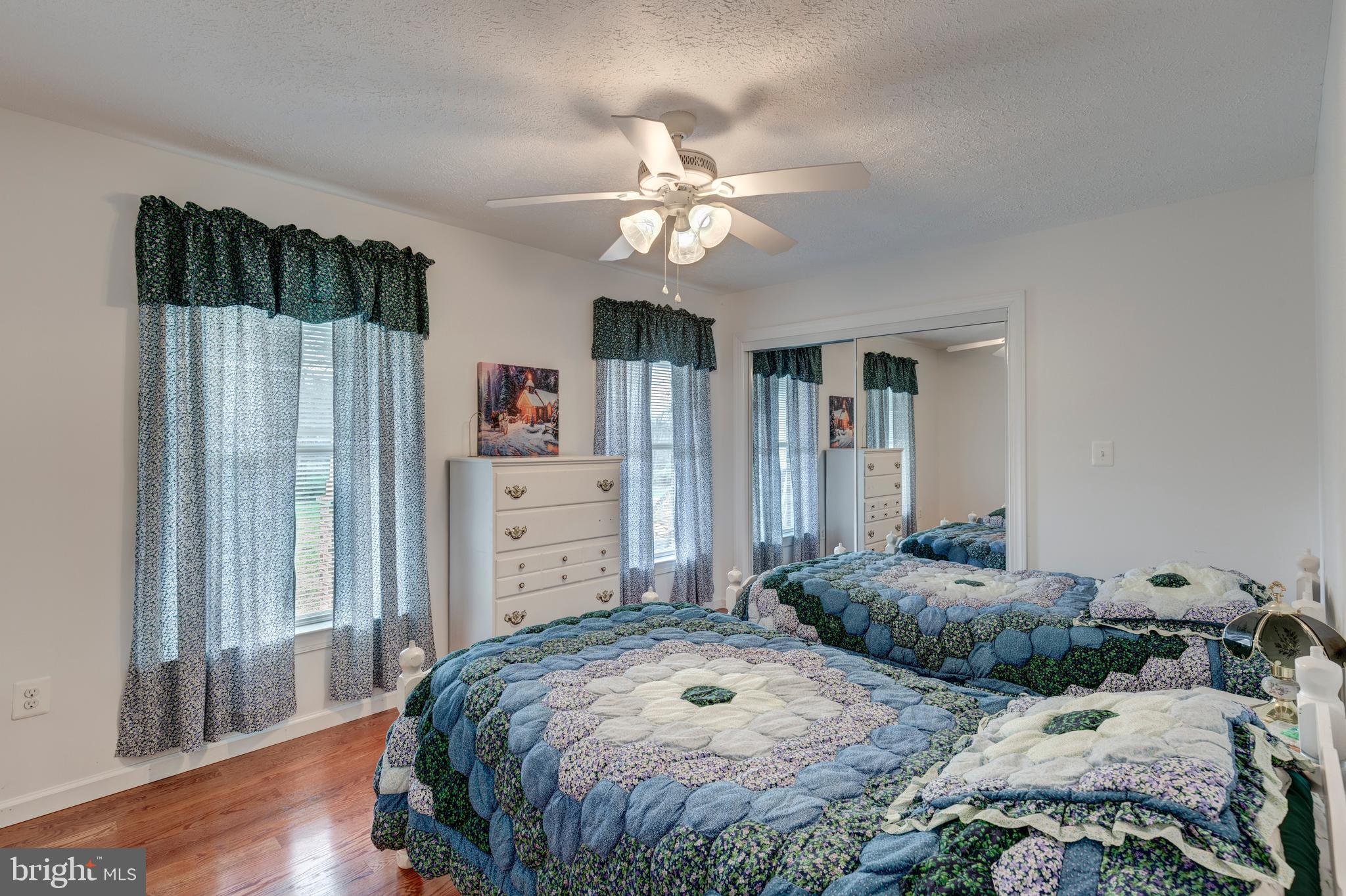 DEER CHASE - Residential