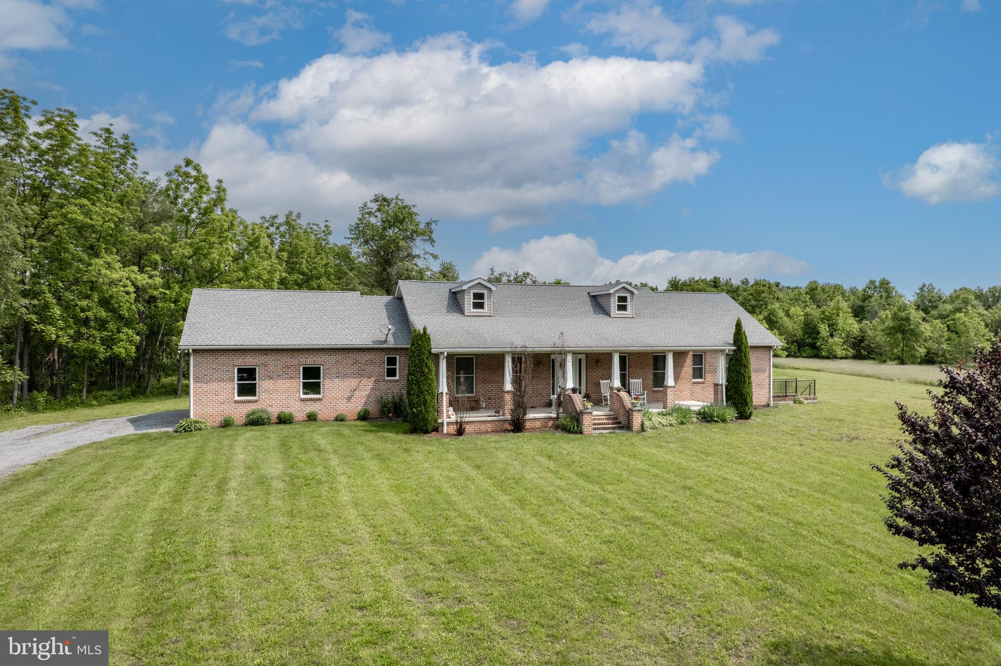 DEER CHASE - Residential