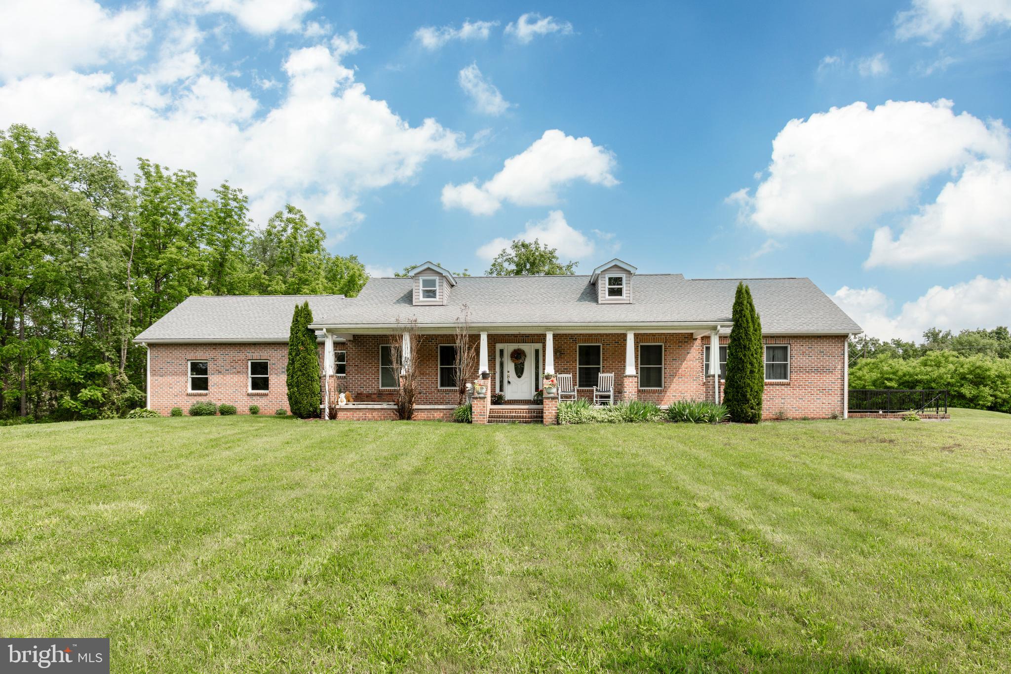 DEER CHASE - Residential