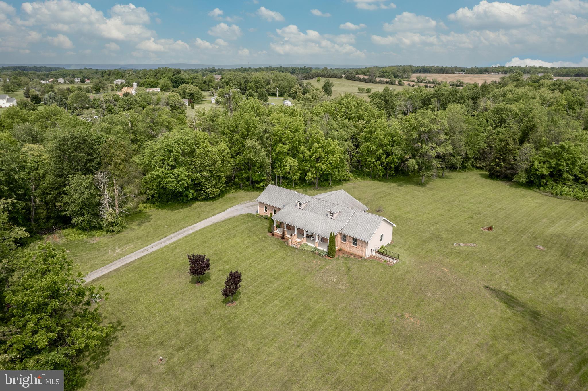 DEER CHASE - Residential