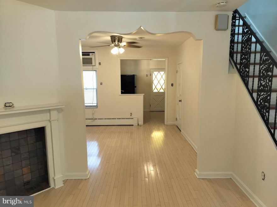 This modern 3 Bedroom 1 Bathroom Home features hardwood flooring though out and is located South of Oregon Ave within walking distance to the Navy base, all Major sports venues, Broad & Oregon Subway and so much more including local dining and food attractions like Chickie and Pete's, Nitty's and Skinny Joey's. Enjoy relaxing outside on the front or back porch and have your friends over for a BBQ in this huge rear yard.  The Kitchen is modern with stainless steel appliances lots of granite counter space! The Bathroom is fully tiled with a skylight and all 3 Bedrooms are nice size with ample closet space! Available today.