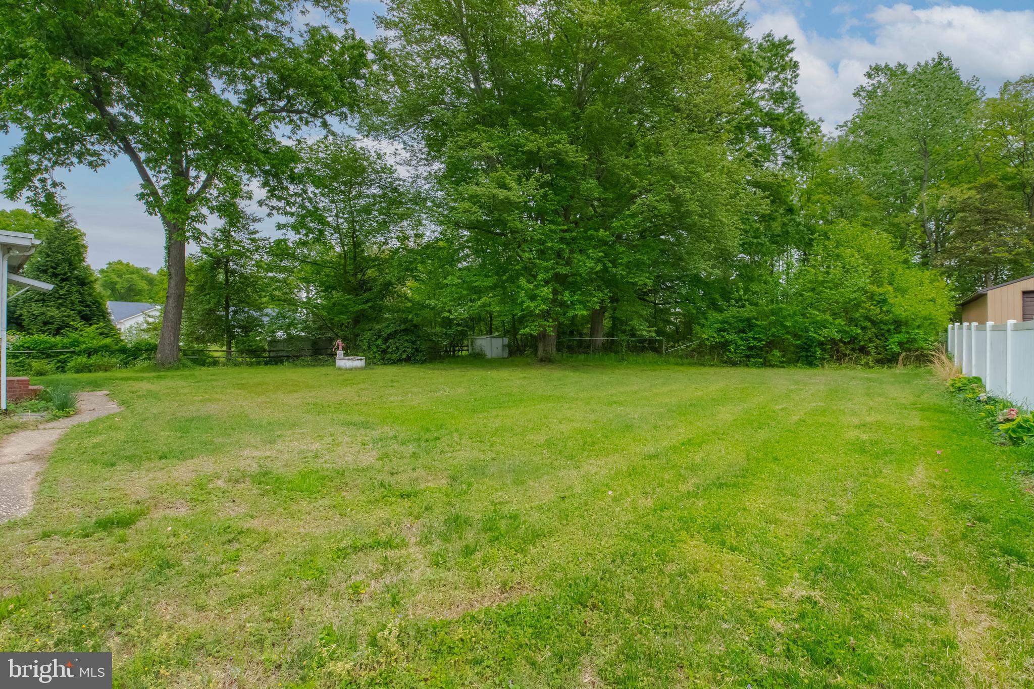 TWIN RIVER BEACH - Residential
