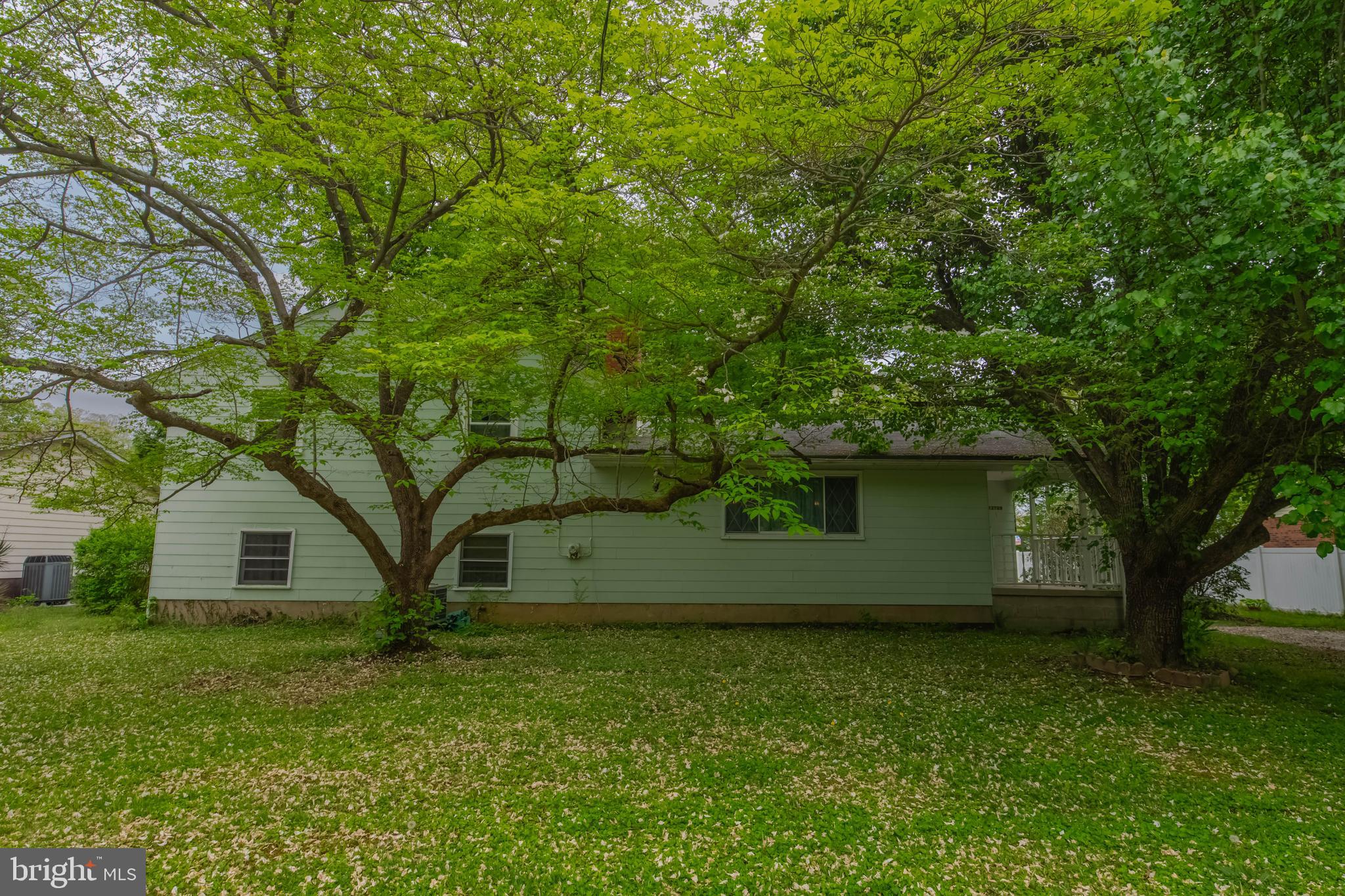 TWIN RIVER BEACH - Residential
