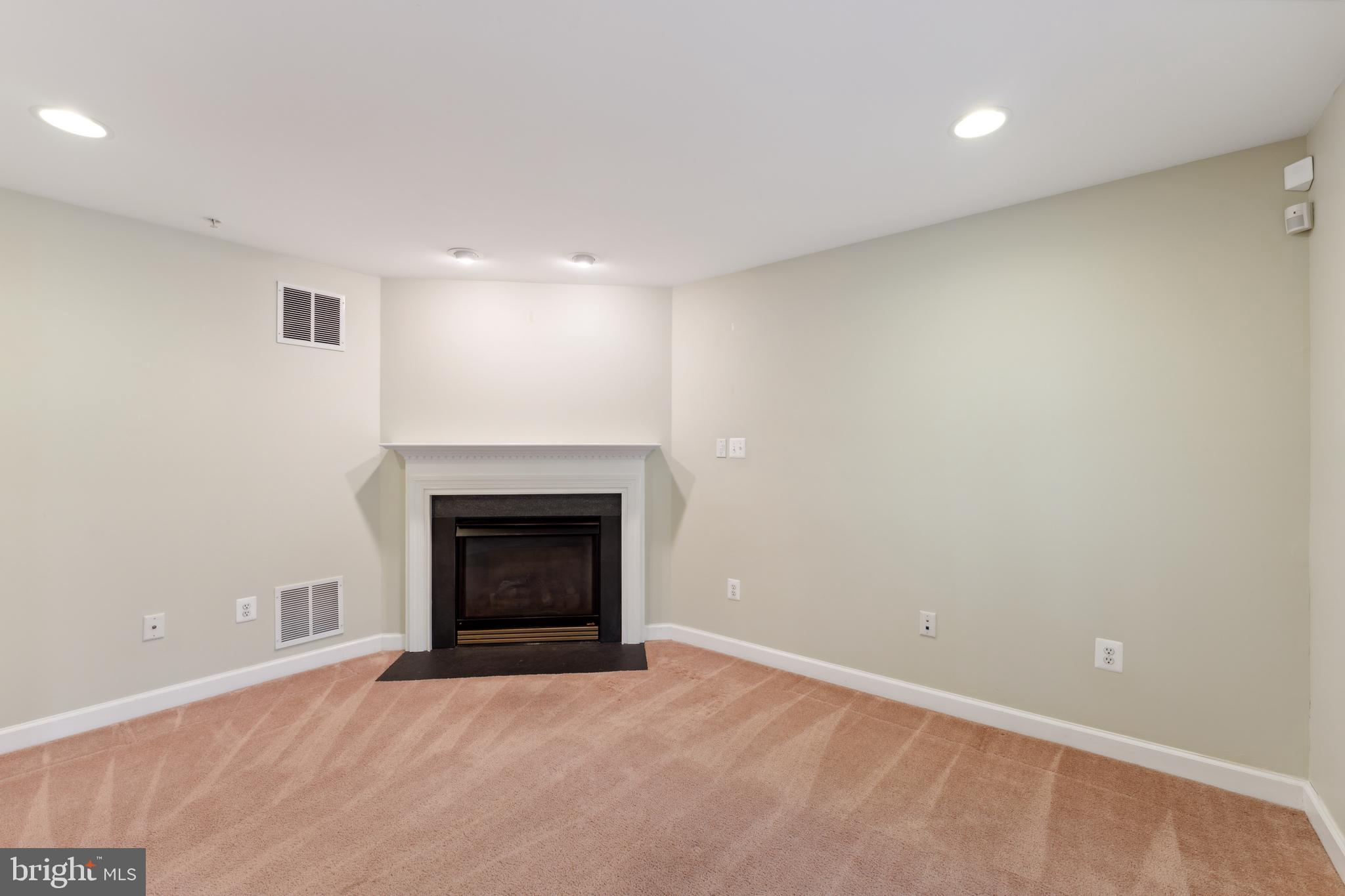 WHEATON OUT RES. (2) - Residential