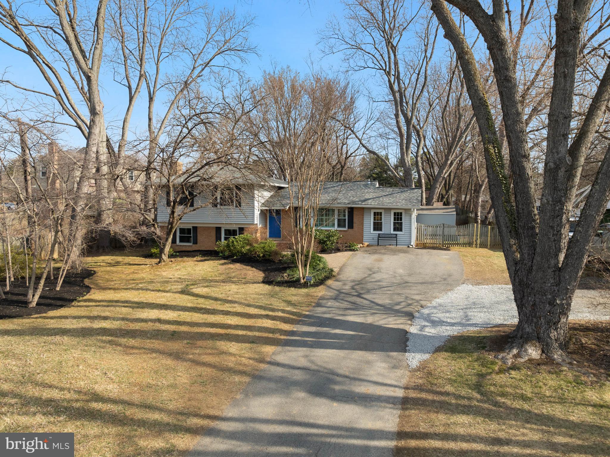 REDLAND KNOLLS - Residential