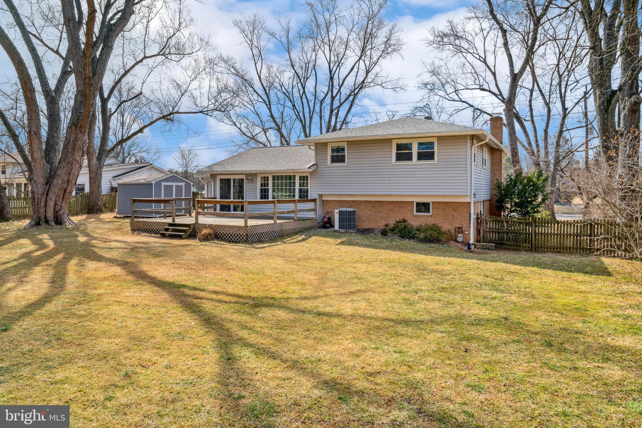 REDLAND KNOLLS - Residential