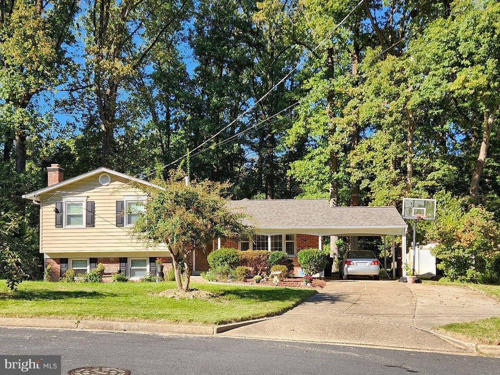 Photo of 8112 Dabney Avenue, SPRINGFIELD, VA 22152 (MLS # VAFX2345502)