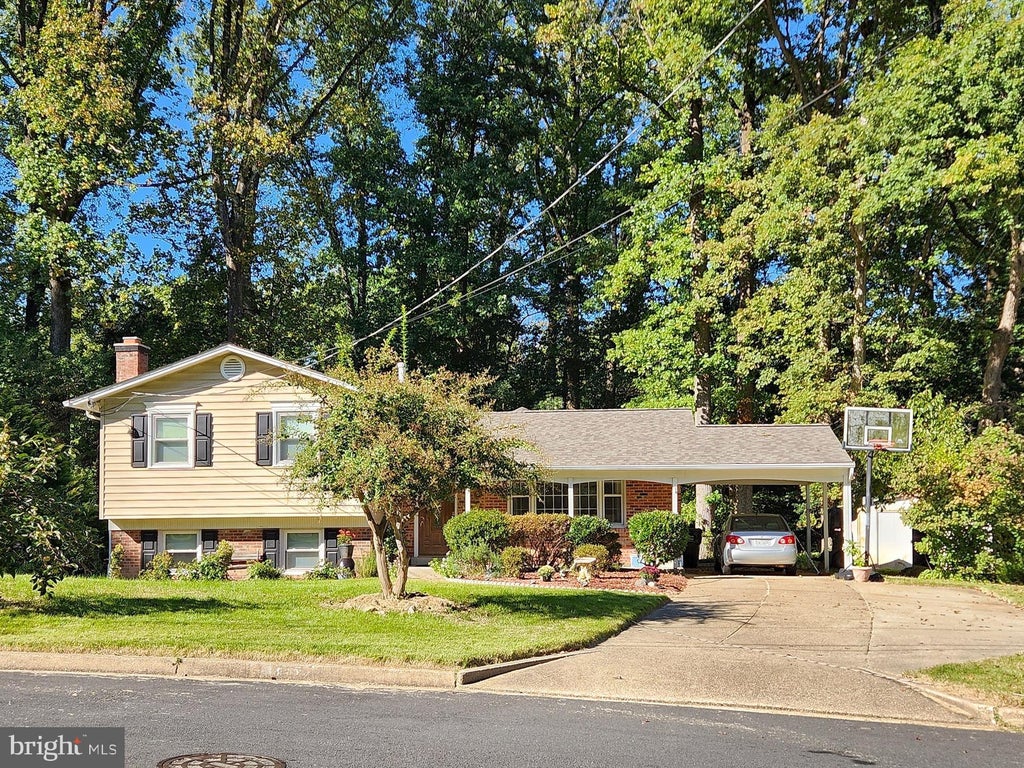 Photo of 8112 Dabney Avenue, SPRINGFIELD, VA 22152 (MLS # VAFX2345502)