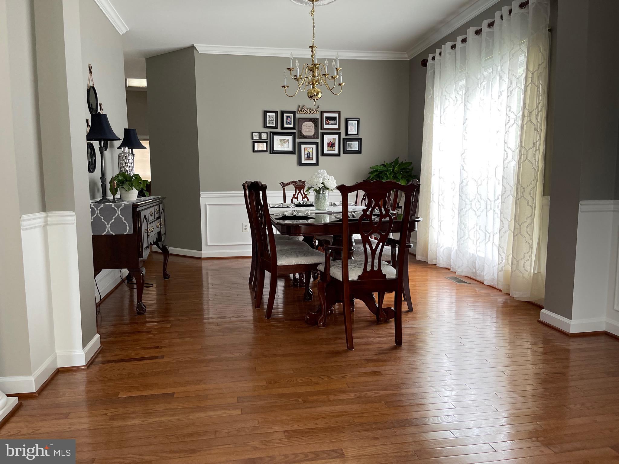 COLONIAL PARK - Residential