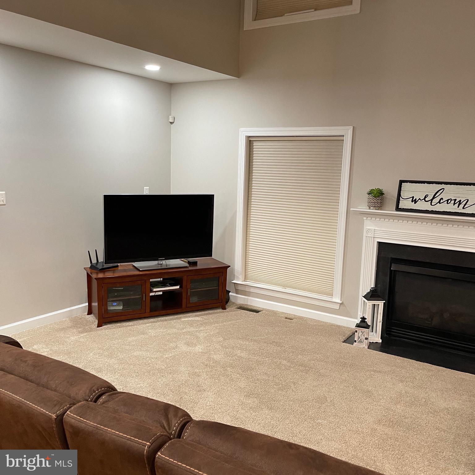 COLONIAL PARK - Residential